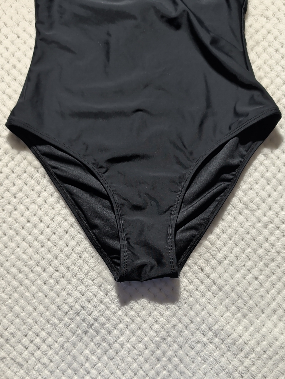Cupshe Sensorial Spring Halter Tummy Control One Piece Swimsuit - Picture 5 of 11